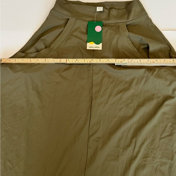 Halara skirt woman’s small - Picture 3 of 9